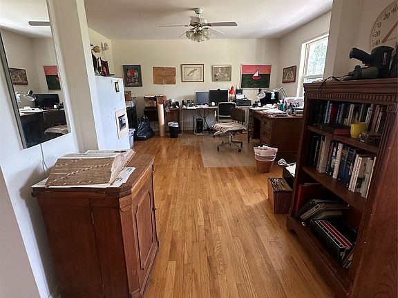 4th image of 36 Greentree Lane