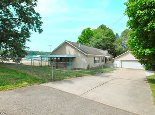 1122 Stinard Ave, Akron, OH 44312