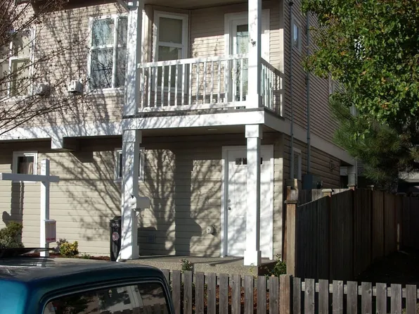 1154 N 90th St, Seattle, WA 98103