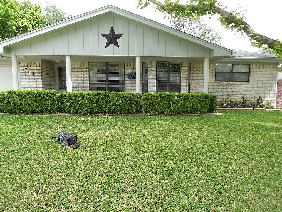 1st image of 203 Candice Dr