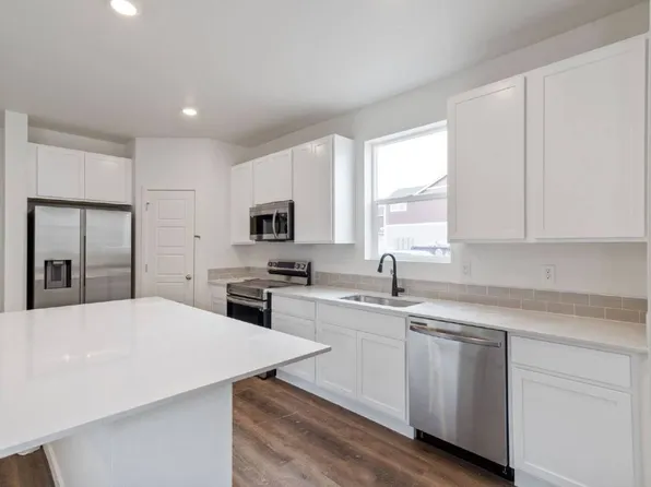 298 Cardinal St, Johnstown, CO 80534