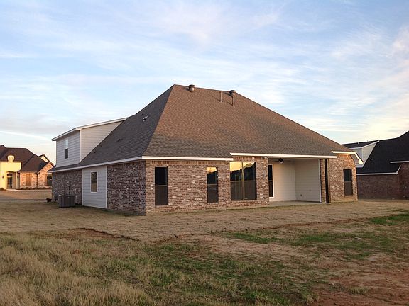 3rd image of 241 Lori Drive