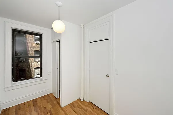 Rented by Aether Property Group | media 38