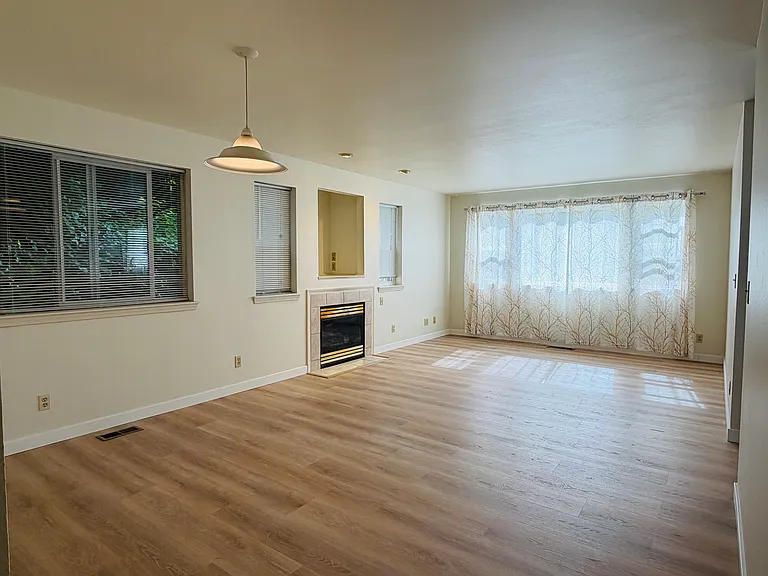 282 2nd Ave SE — Photo 6