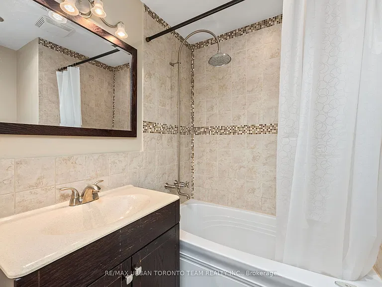 18 Draper St — Photo 31