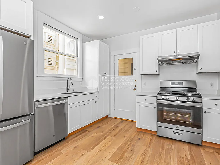 1849 Golden Gate Ave #1 — Photo 12
