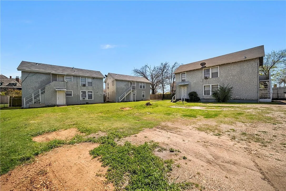 1 bed, 500 sqft, $750 — Photo 1