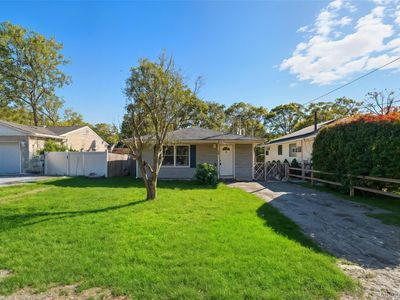 180 Main Avenue, Mastic, NY, 11950