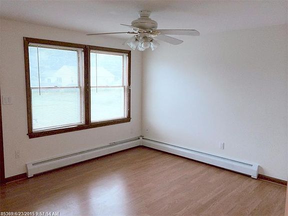 4th image of 42 Cumberland Ave #1