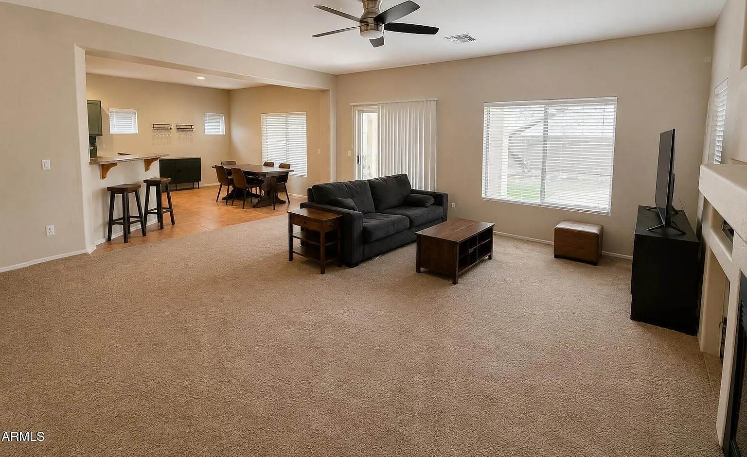 3 bed, 2.5 bath, 2102 sqft, $2,690 — Photo 3