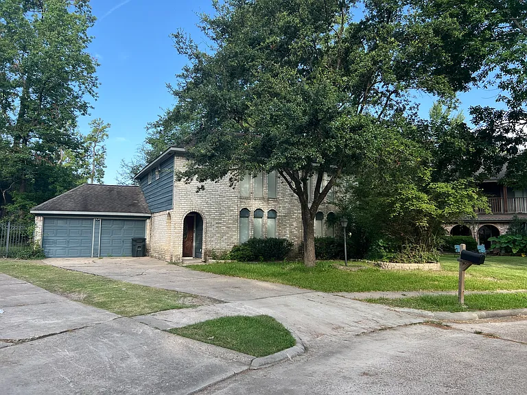 21202 Abbey Oak Cir — Photo 2