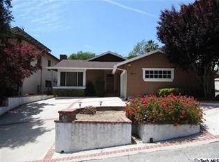 5911 Canyonside Rd, La Crescenta, CA 91214