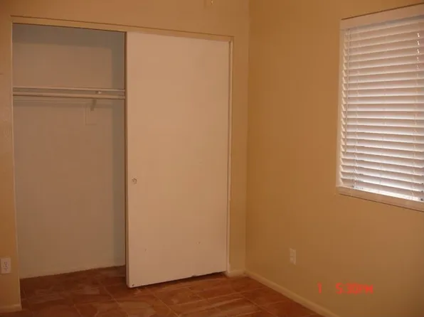 5621 W Greenbriar Dr, Glendale, AZ 85308