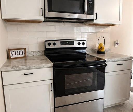 4th image of 11112 Winchester Ave