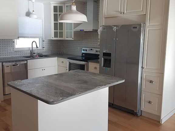 2nd image of 55 Harbor View Ln APT 302