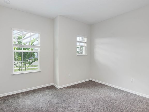 5th image of 484 Alminar Ave SE