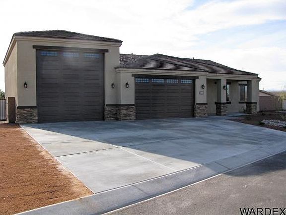 3rd image of 3124 Fort Mojave Dr
