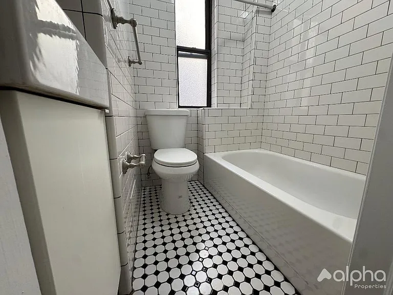 315 E 108th St #5C — Photo 6