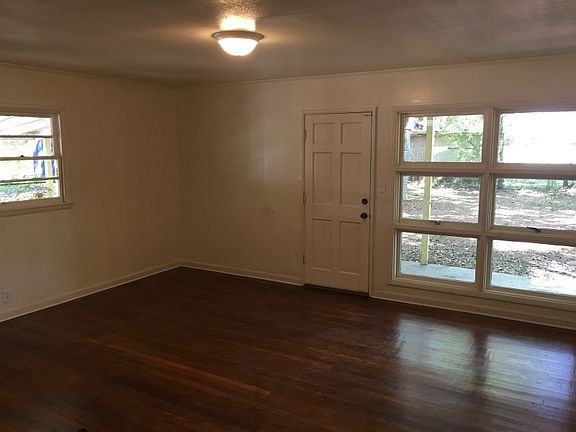 5th image of 3050 Westgate St