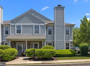 1112 Mews Dr, Sellersville, PA 18960