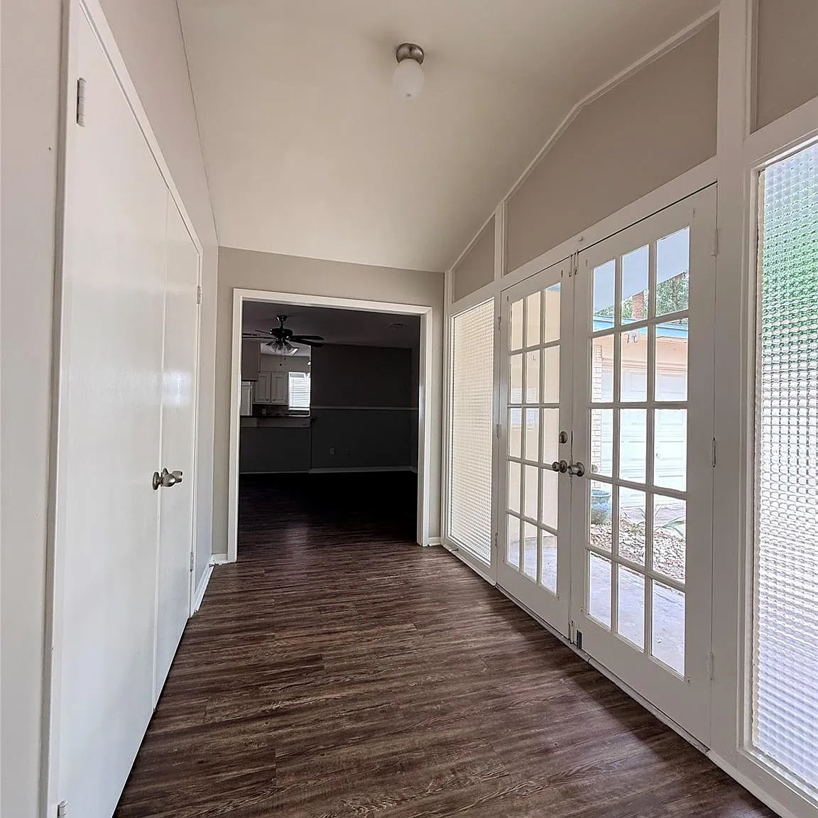 4 bed, 2.0 bath, 1699 sqft, $1,950 — Photo 4