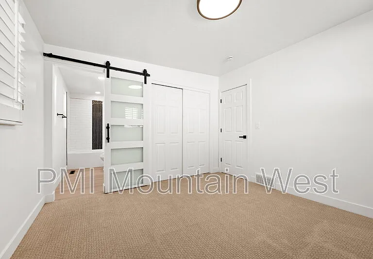 7115 S 2155 E — Photo 12