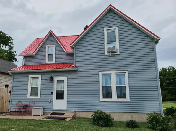 751 N Kansas St, Lindsborg, KS 67456