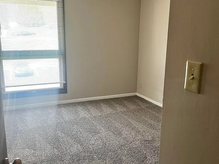 2111 Kasold Dr — Photo 29