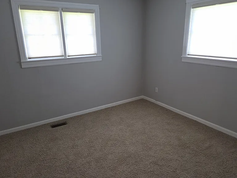 4410 Cold Springs Rd — Photo 6