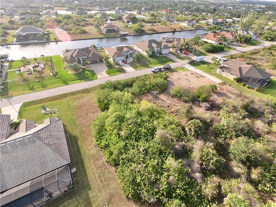 1st image of 8161 Antwerp Cir