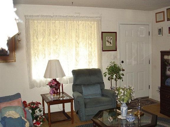 3rd image of 2912 Cumberland Dr