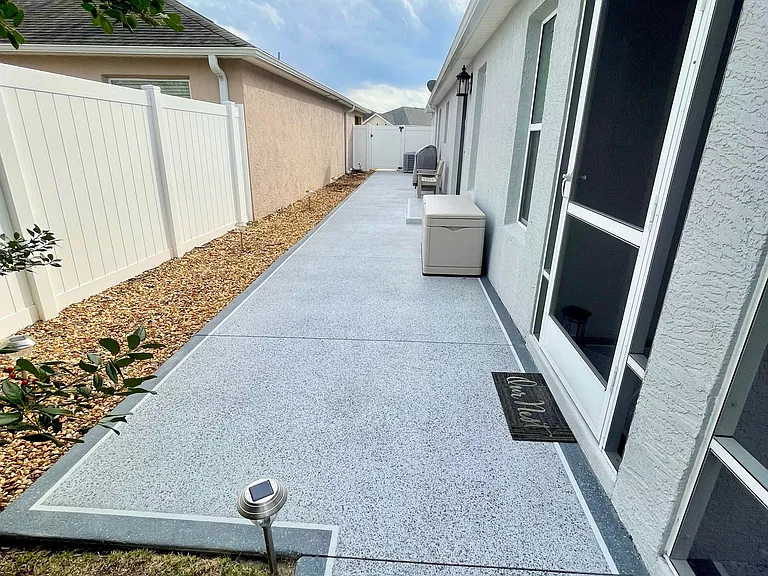 1941 Veranda Pl — Photo 2