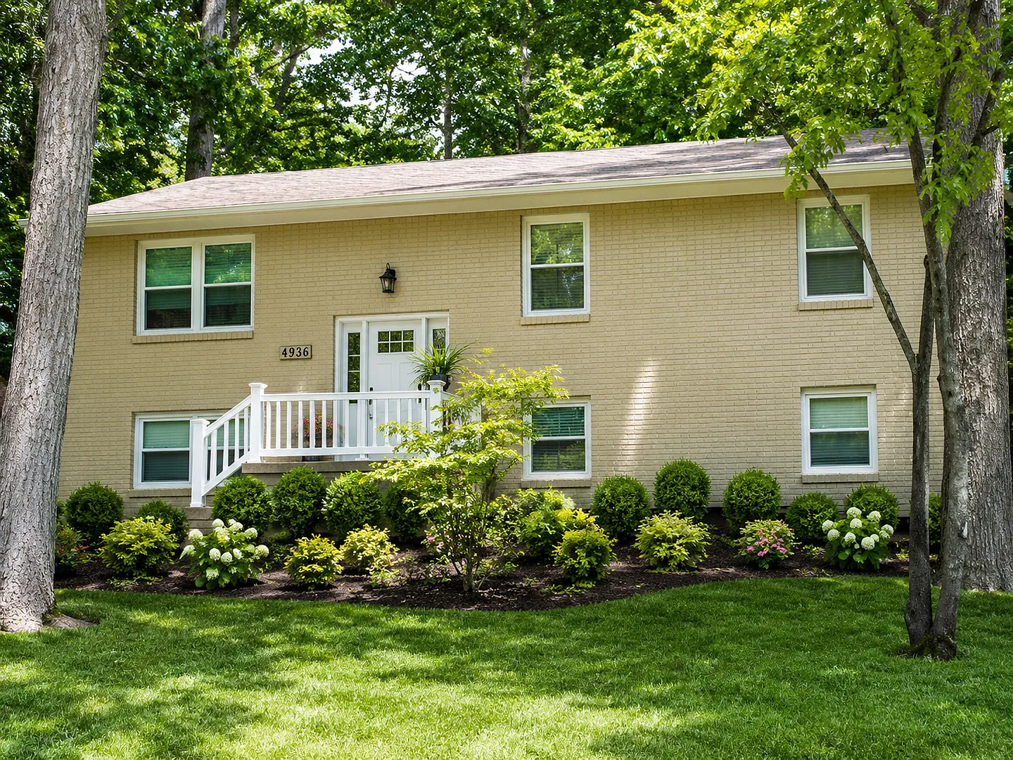 Blacksburg, 3 BR / 3 BA Available August 14 — Photo 1