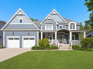 641 S Loomis St, Naperville, IL 60540