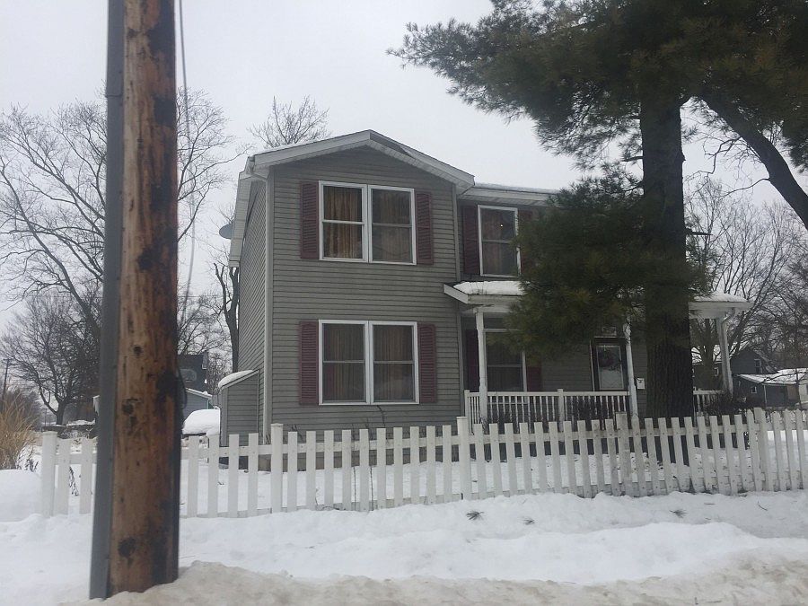 2nd image of 118 Ashland St
