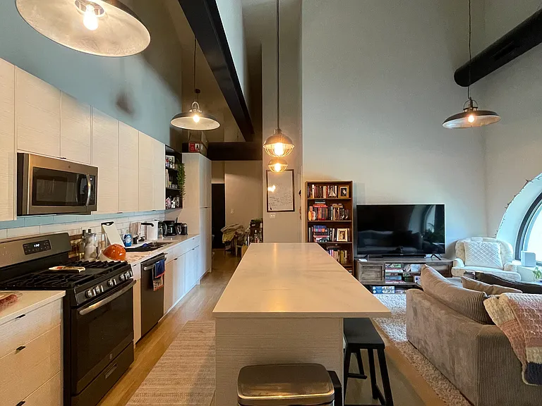 3061 W Logan Blvd #6 — Photo 4