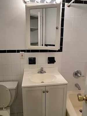 Rented by RV Realty | media 10