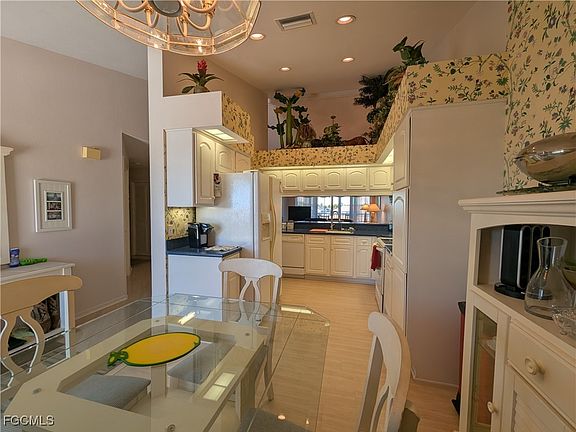 2nd image of 4622 SW 12th Pl APT 224