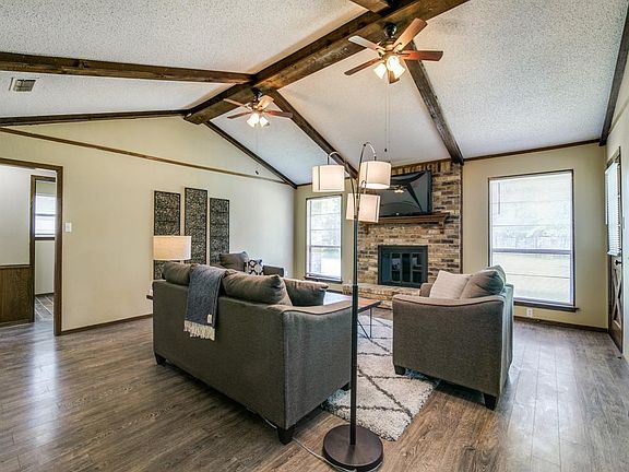 4th image of 630 Heritage Hill Dr