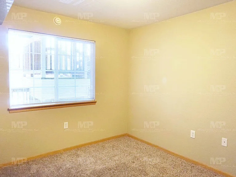 1221 University Ave #B204 — Photo 5