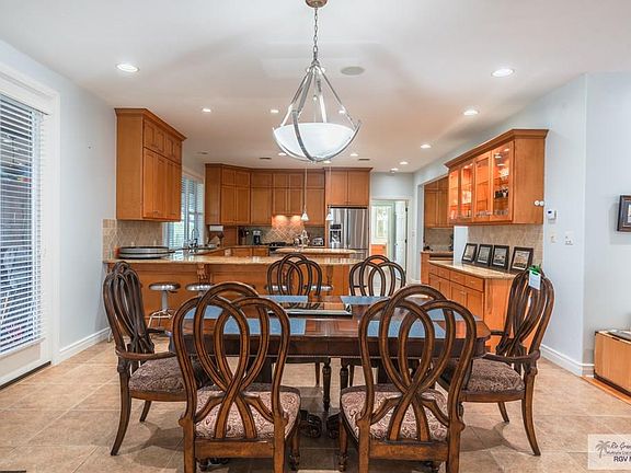 5th image of 35001 Pelican Pointe Dr