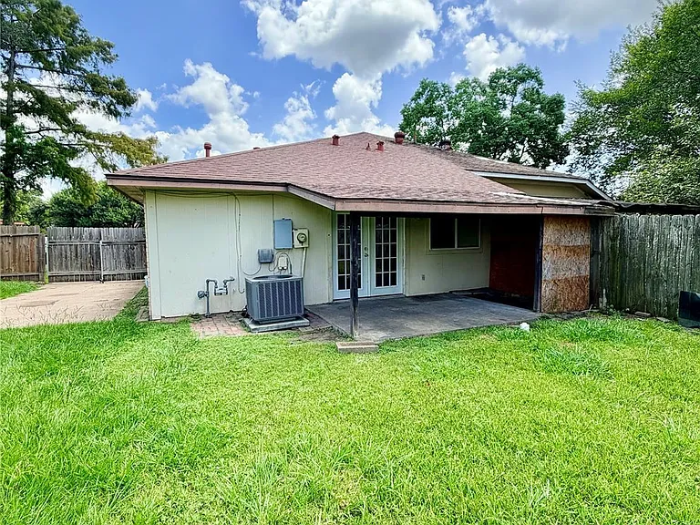 7402 Alegria Dr — Photo 22
