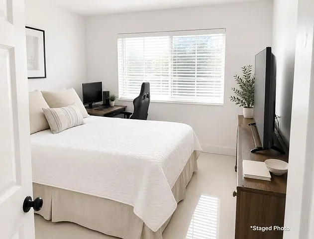 4400-308 NW 107th Ct — Photo 4
