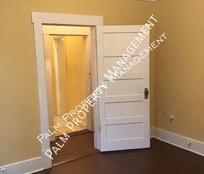 1013 E Park Ave — Photo 11