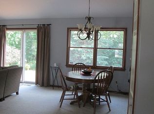 2460 Torrey Grove Ct, Fenton, MI 48430