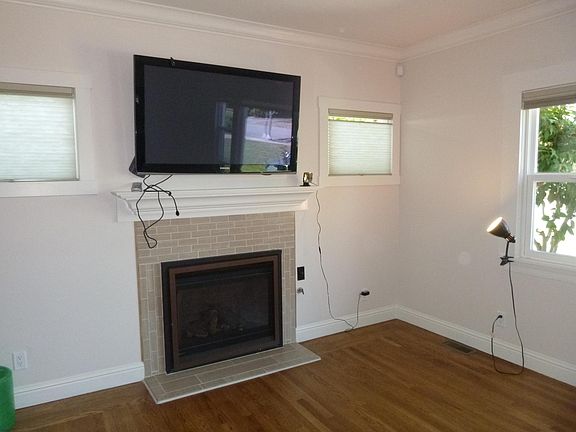 3rd image of 529 Kenilworth Ave