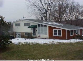 3 Westview Dr, Naugatuck, CT 06770