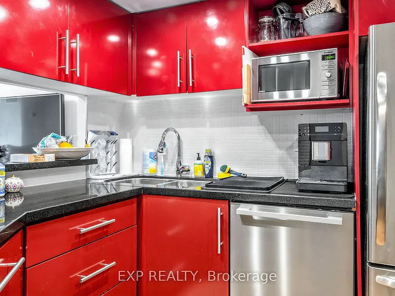 77 Maitland Pl #1127 — Photo 7