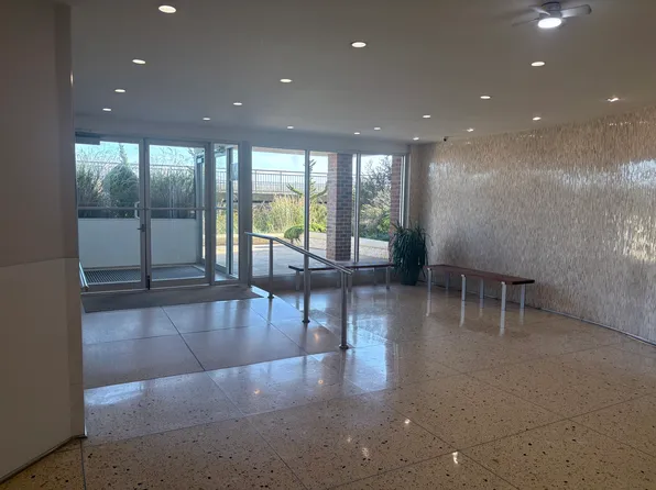 123-10 Ocean Promenade image 3 of 15