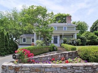 7 Edge Hill Pl, Fairfield, CT 06824